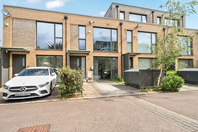 Storer Drive, DA16, photo 1