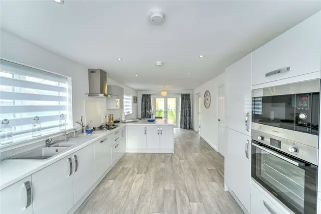Photo 3 — Selborne Park, Selborne Road, Alton, Hampshire, GU34 1SZ