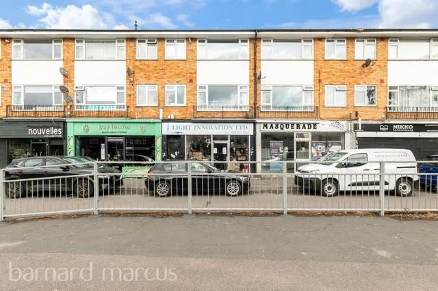 Kingston Road, Epsom, photo 1