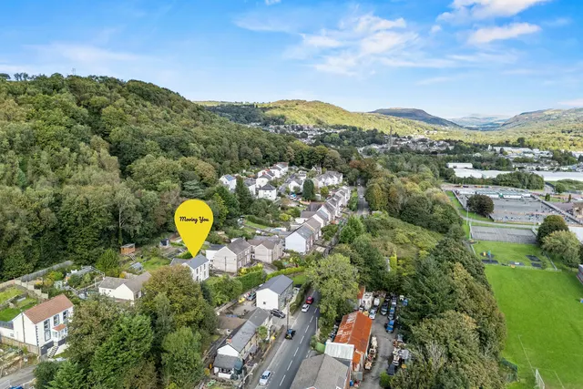 Photo 3 — Derw Road, Pontardawe, Swansea, SA8