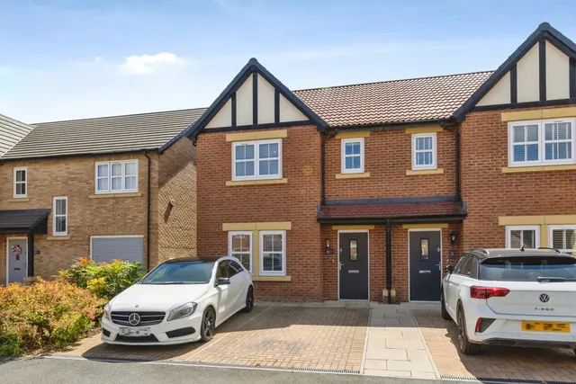 Hole Beck Drive, Kirklevington, Yarm, TS15, photo 1