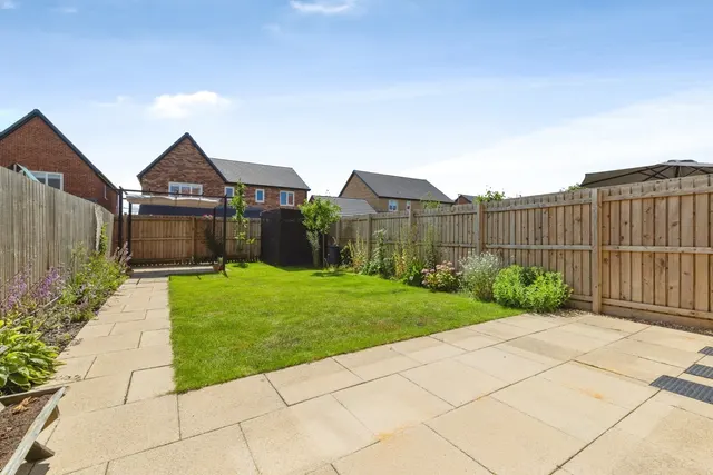 Photo 2 — Hole Beck Drive, Kirklevington, Yarm, TS15