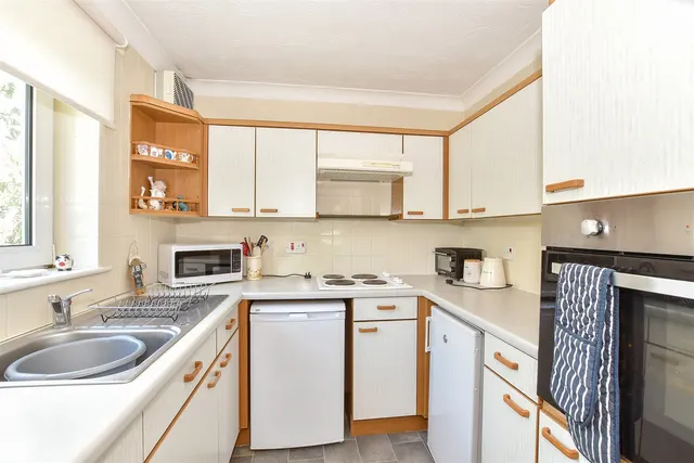 Waterloo Road, Tonbridge, TN9, photo 2
