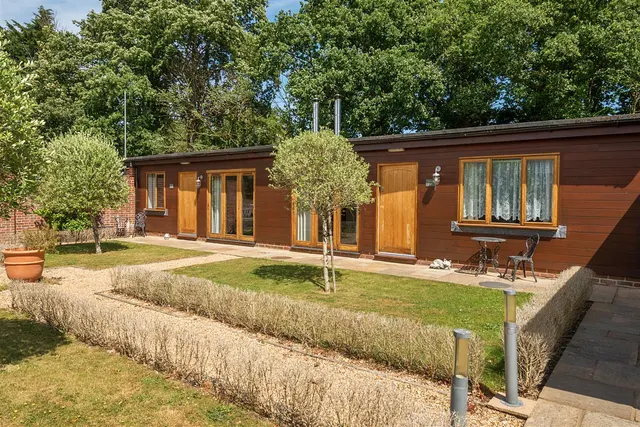 Little Abshot Road, Abshot, Warsash, photo 1