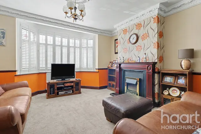 Boscombe Avenue, Hornchurch, RM11, photo 3