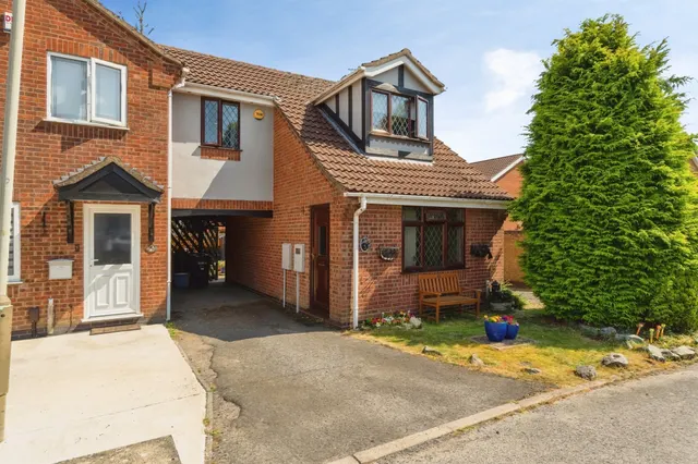 Yarrow Close, Hamilton, LEICESTER, photo 1