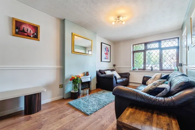 Photo 2 — Yarrow Close, Hamilton, LEICESTER