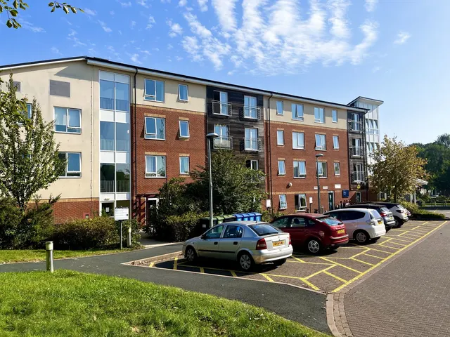 Saxon Court, Turves Green, photo 1
