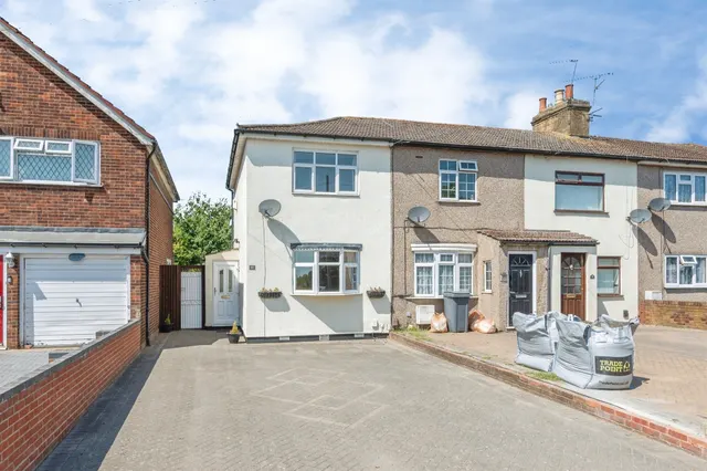 Rainham Road, Rainham, RM13, photo 1