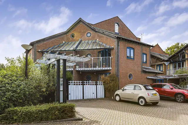 Alfredston Place, Wantage, photo 1