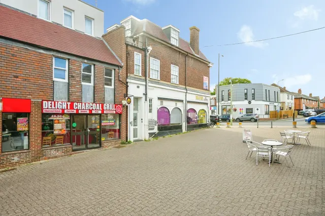 Market Place, Didcot, OX11, photo 3