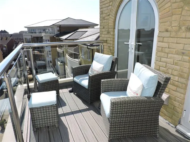 Hamilton Quay, Sovereign Harbour North, BN23, photo 3
