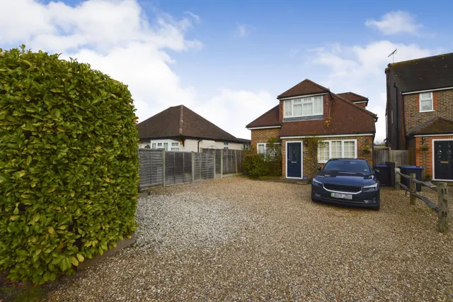Boltons Lane, Pyrford, Woking, Surrey..., photo 1