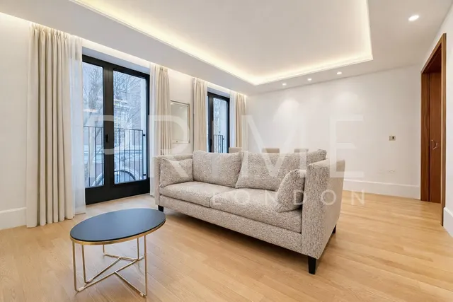 Lancer Square, Kensington, W8, photo 1