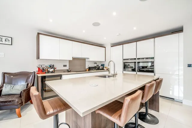 Hanger Hill, Weybridge, KT13, photo 3