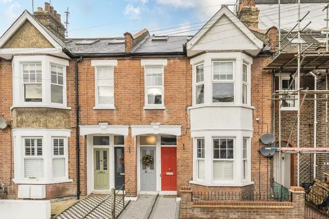 Waldron Road, SW18, photo 1
