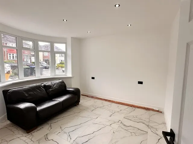 The Grove, Great Barr, B43, photo 3