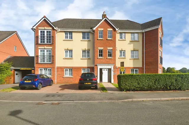School Drive, Shard End, Birmingham, photo 1