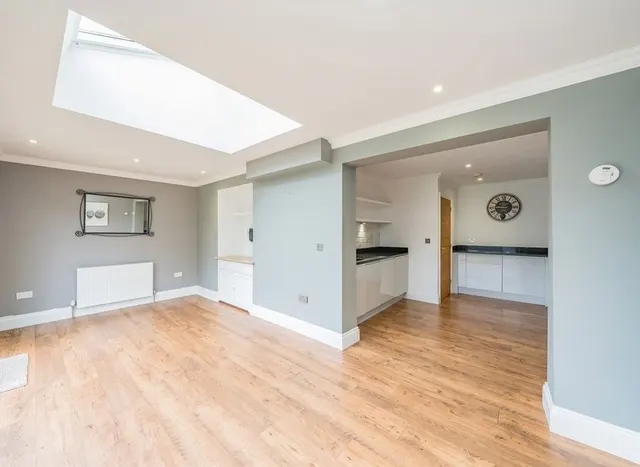 Photo 2 — Glebe Side, Twickenham, TW1
