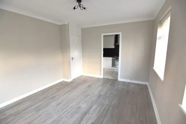 Clarendon Road, Wallington, SM6, photo 3