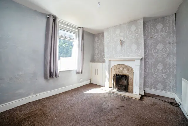 Photo 3 — Bainbridge Terrace, Huthwaite, Sutton-in-Ashfield, Nottinghamshire, NG17