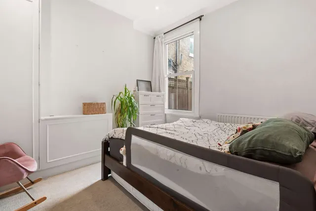 Photo 2 — Hazelbourne Road, London, SW12 9NS