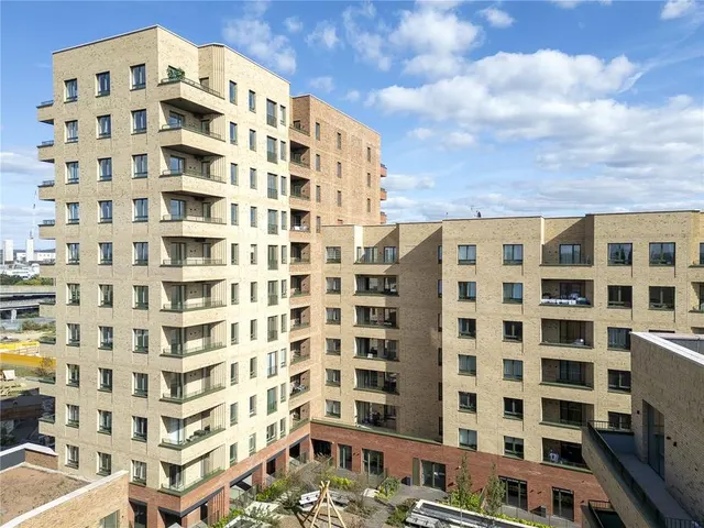 Smallcopper House, London, N18, photo 1