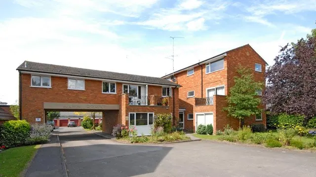 Alma Court, Wokingham, RG41, photo 1
