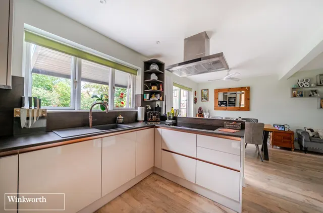 Photo 2 — Primrose Gardens, Hatch Warren, Basingstoke, Hampshire, RG22