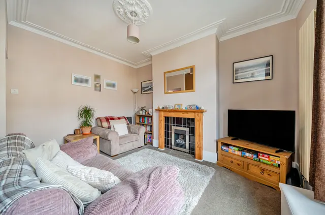 Yewdall Road, Leeds, LS13, photo 3