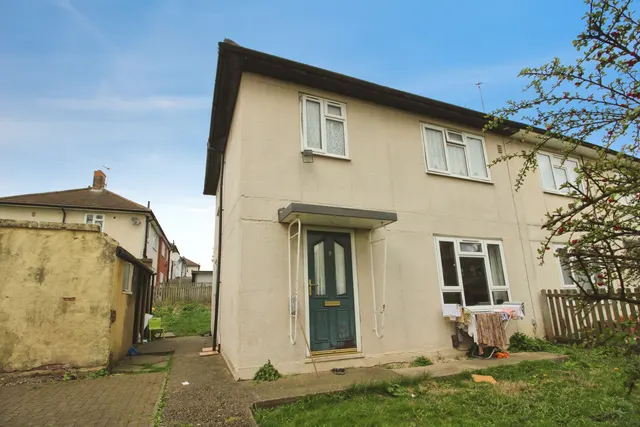 Scott Hall Green, Leeds, LS7, photo 3