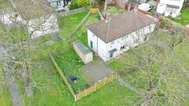Scott Hall Green, Leeds, LS7, photo 2