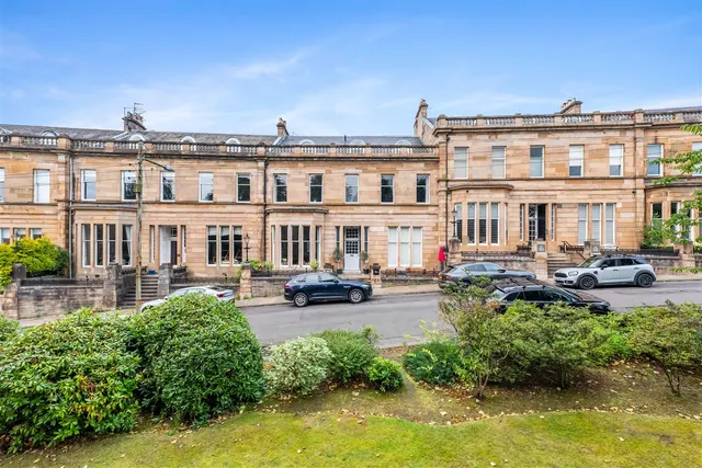 2/1 12A Cleveden Crescent, Kelvinside, G12 0PB, photo 1