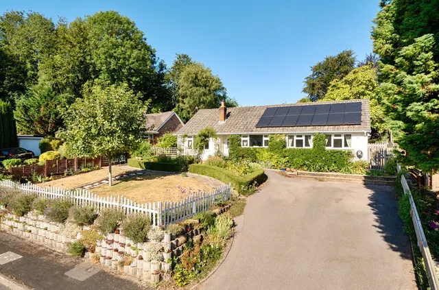 Bentley Close, Kings Worthy, SO23, photo 1