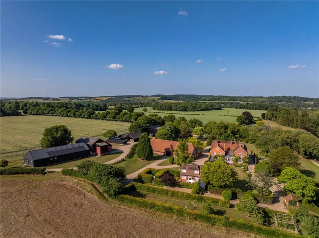 Photo 2 — Home Farm, Upper Basildon, Reading, Berkshire, RG8 8ND