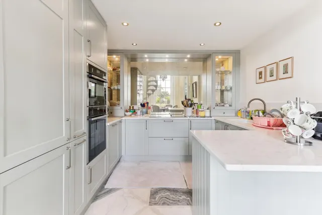 Ottershaw Park, Ottershaw, KT16, photo 2