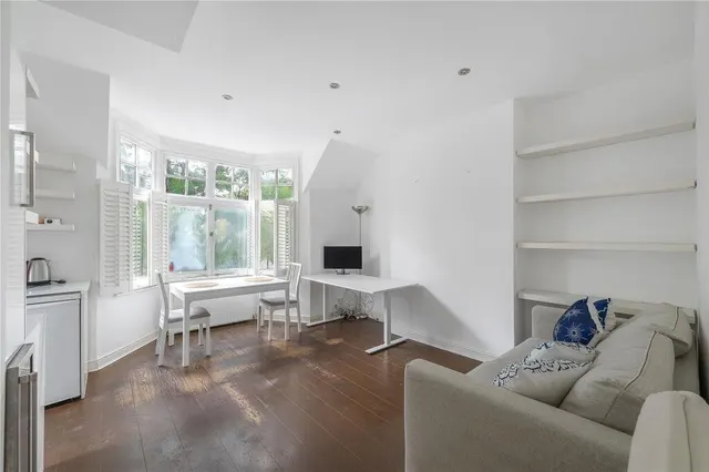 Blandford Road, London, W4, photo 3