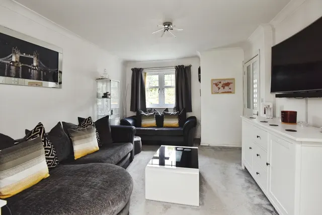 Photo 3 — Crown Drive, Malkins Bank, Sandbach, Cheshire, CW11
