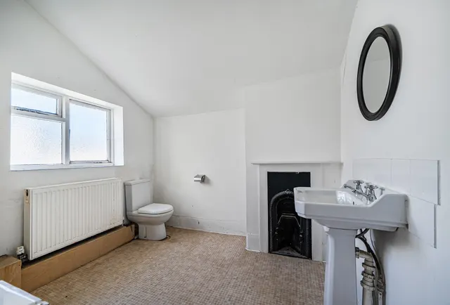 Photo 3 — Chandos Road, Tunbridge Wells, TN1 2NY