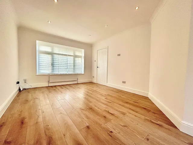 Old Road, Harlow, CM17, photo 3