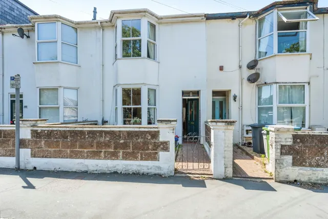 London Road, Bognor Regis, photo 1
