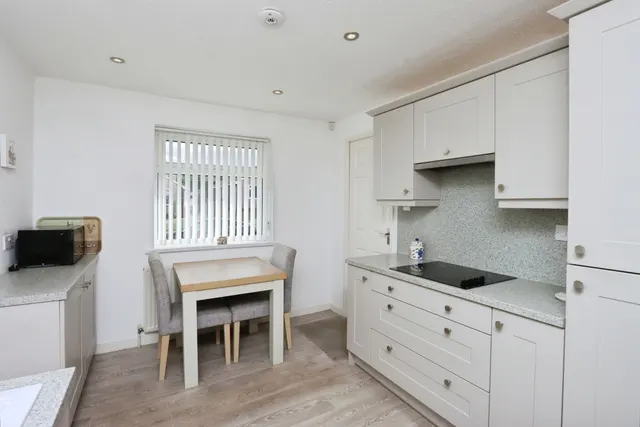 Photo 3 — Hawthorn Avenue, Waterthorpe, Sheffield, S20