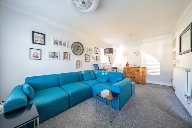 Elmhurst Close, Leeds, LS17, photo 1