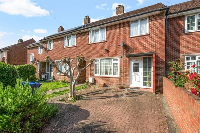 Rushdene Crescent, Northolt, photo 1