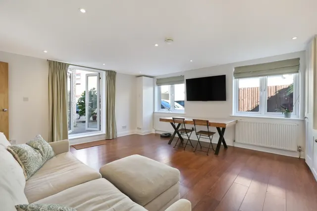 Coleman Road, London, SE5, photo 3