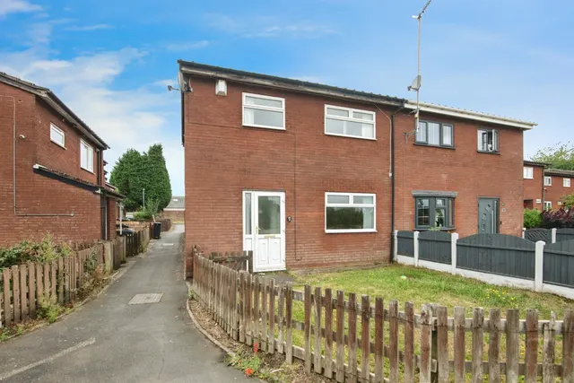 Mills Walk, Tipton, DY4, photo 1
