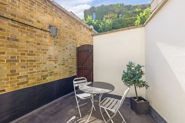 Photo 2 — Elystan Place, Chelsea, London, SW3 3LD