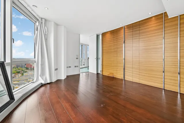 Fairmont Avenue, London, E14, photo 3