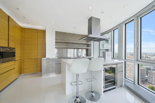 Fairmont Avenue, London, E14, photo 2