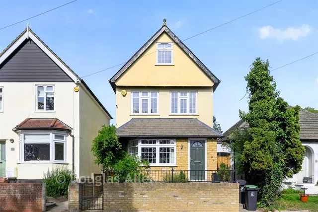 5 bedroom house, Brook Road, Epping, CM16